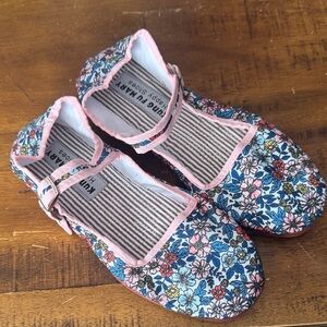Kung Fu Mary Floral Jane Shoes 38